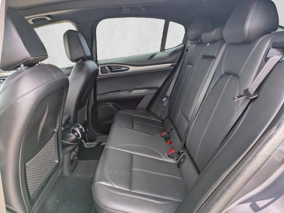 2024 Alfa Romeo Stelvio - Image 14 of 14