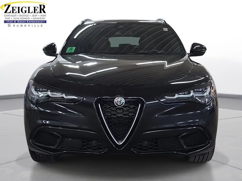 2024 Alfa Romeo Stelvio - Image 2 of 19