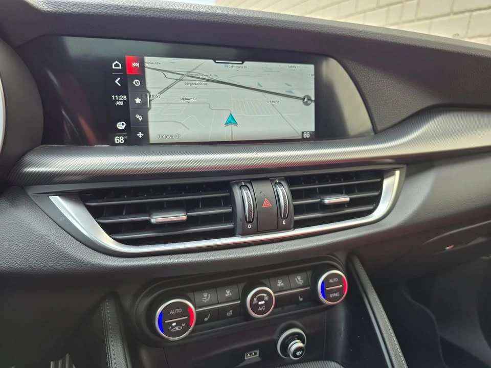 2024 Alfa Romeo Stelvio - Image 15 of 20