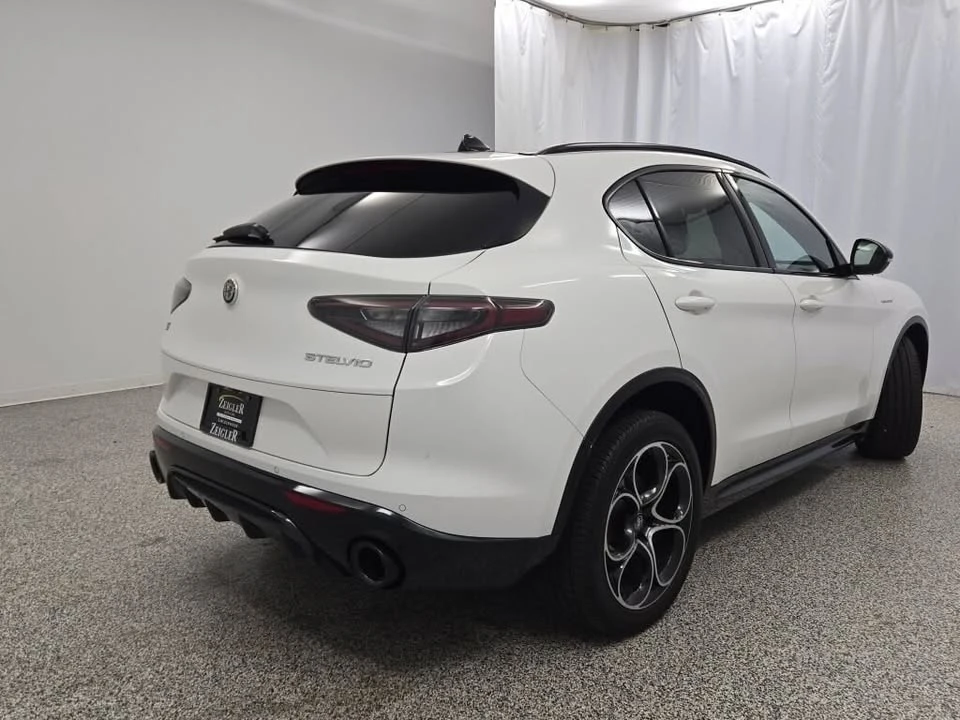 2024 Alfa Romeo Stelvio - Image 4 of 20