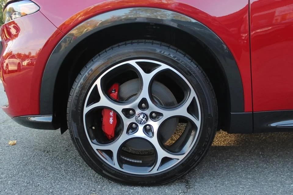 2024 Alfa Romeo Tonale - Image 2 of 8