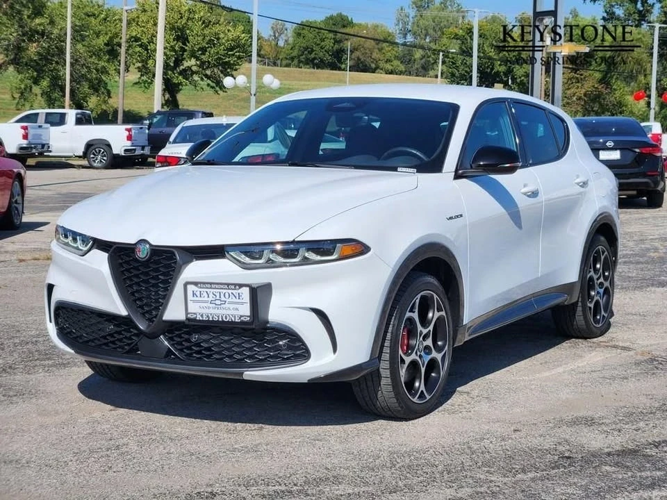 2024 Alfa Romeo Tonale - Image 2 of 19