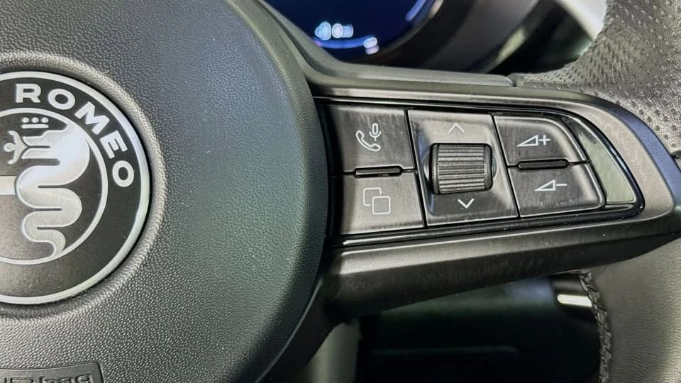 2024 Alfa Romeo Tonale - Image 9 of 20
