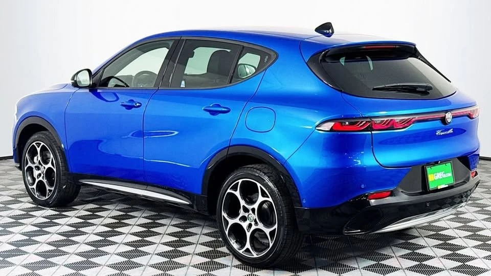 2024 Alfa Romeo Tonale - Image 4 of 17