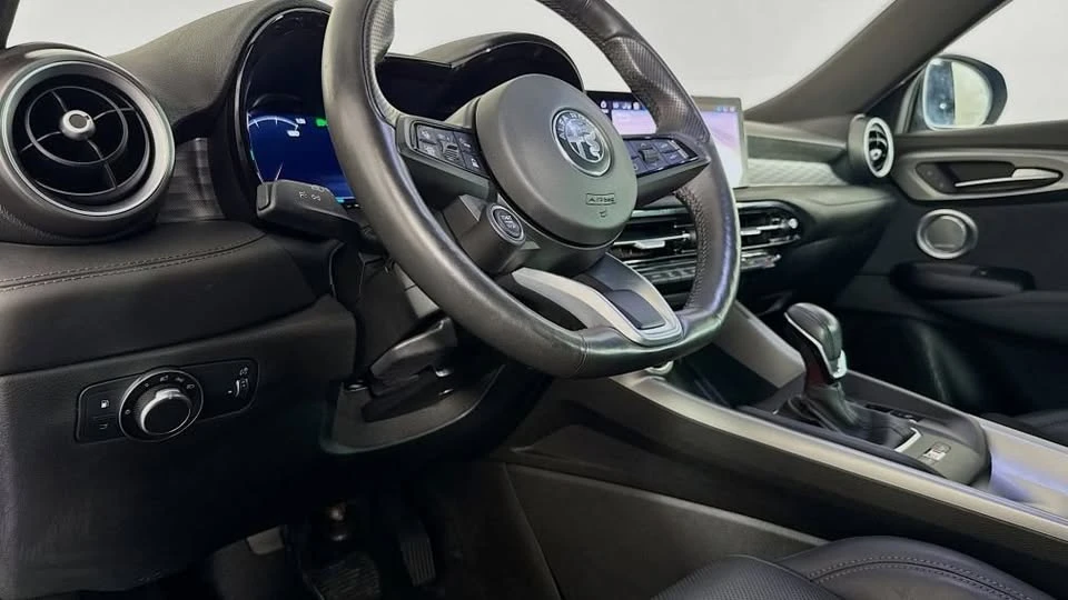 2024 Alfa Romeo Tonale - Image 14 of 17