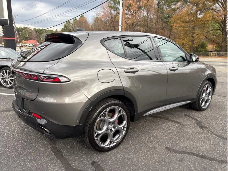 2024 Alfa Romeo Tonale - Image 6 of 20