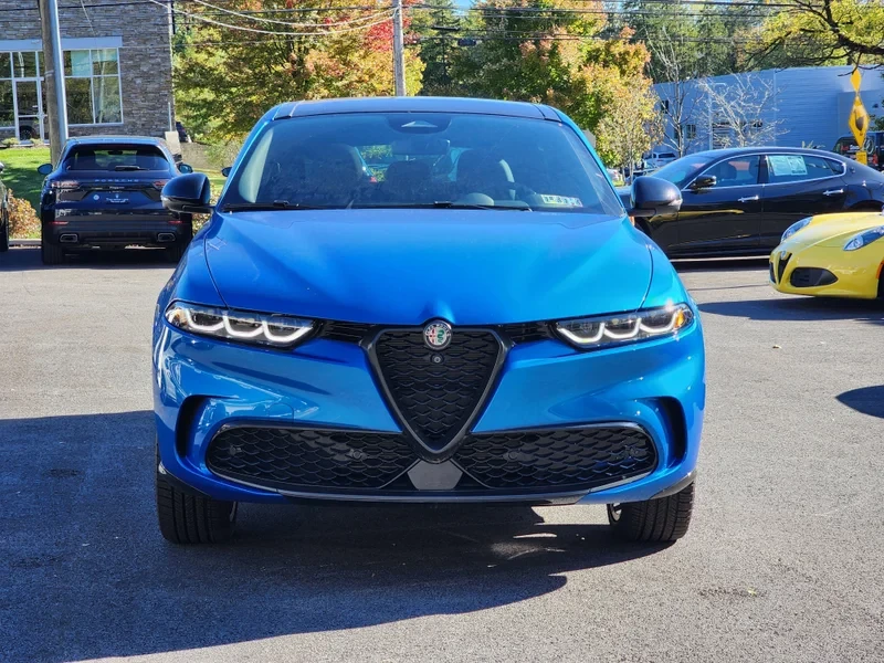 2024 Alfa Romeo Tonale - Image 2 of 12