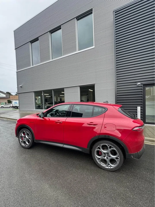 2024 Alfa Romeo Tonale - Image 2 of 11