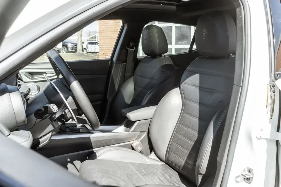 2024 Alfa Romeo Tonale - Image 15 of 16