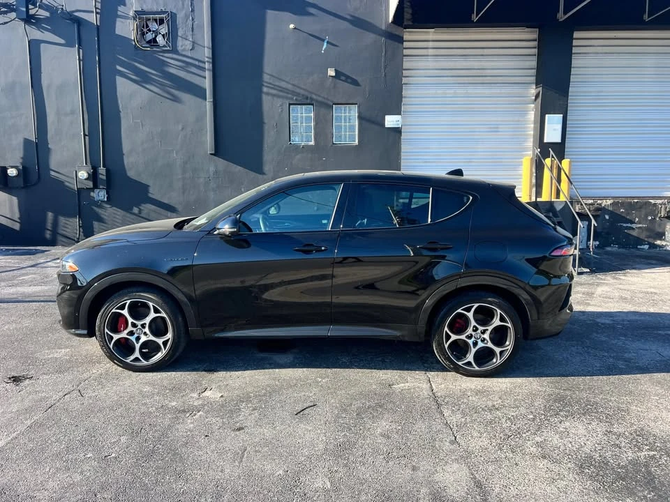 2024 Alfa Romeo Tonale - Image 2 of 10