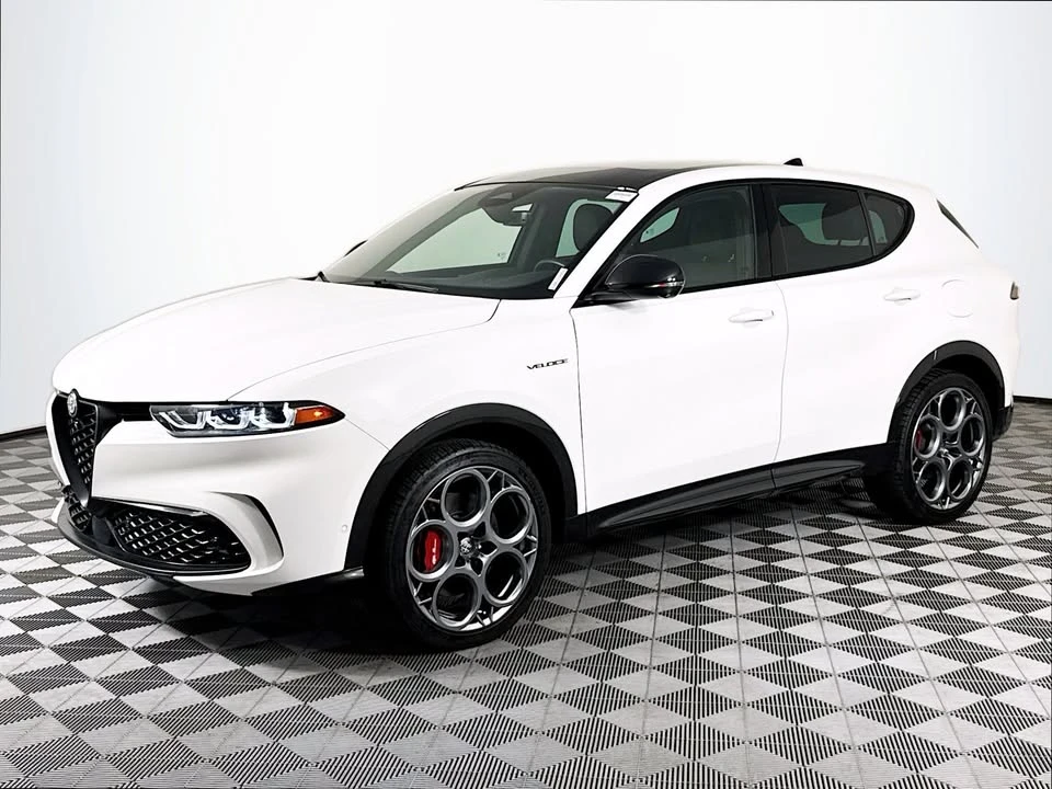 2024 Alfa Romeo Tonale - Image 2 of 18