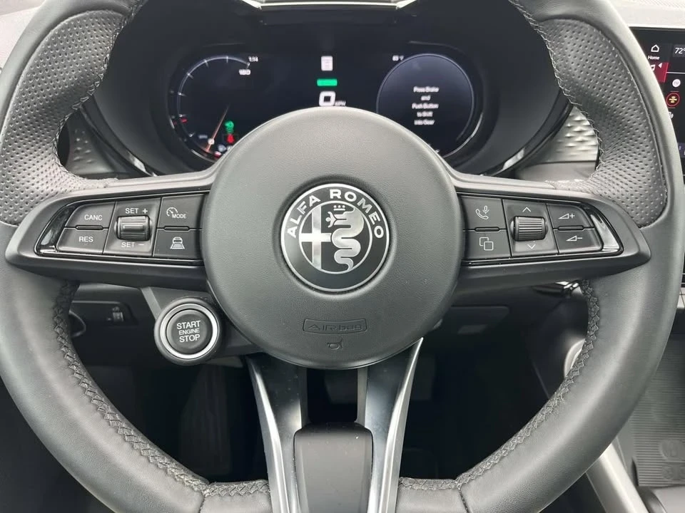 2024 Alfa Romeo Tonale - Image 12 of 16