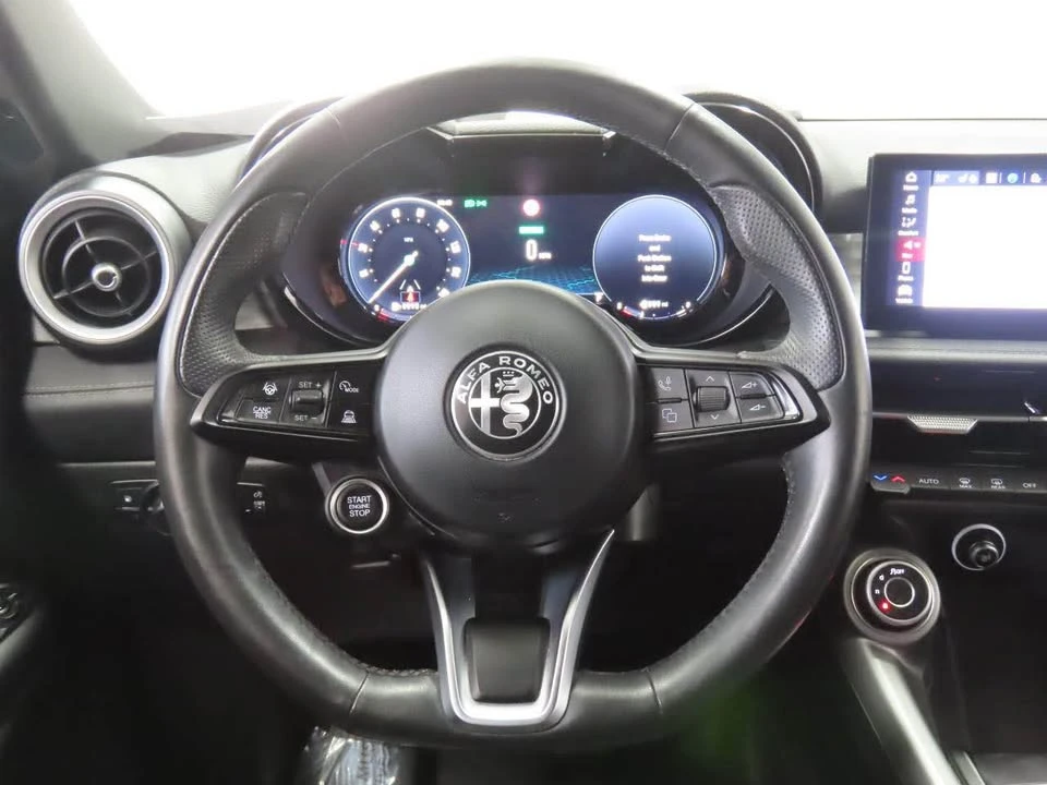 2024 Alfa Romeo Tonale - Image 10 of 19