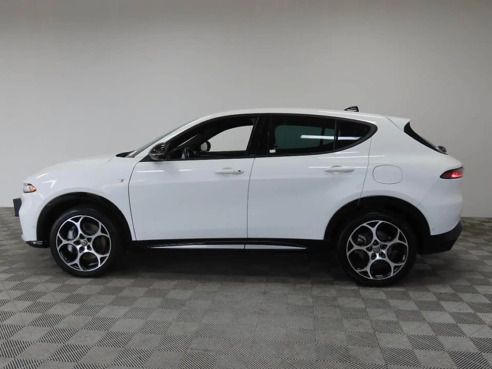 2024 Alfa Romeo Tonale - Image 5 of 19