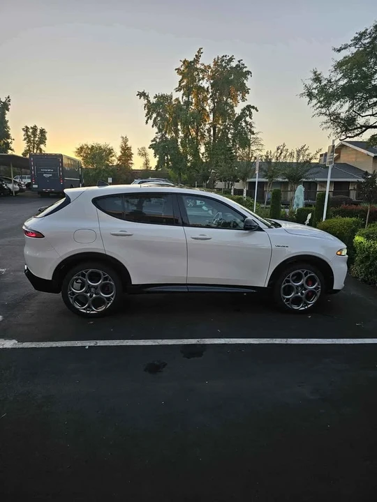 2024 Alfa Romeo Tonale - Image 3 of 18