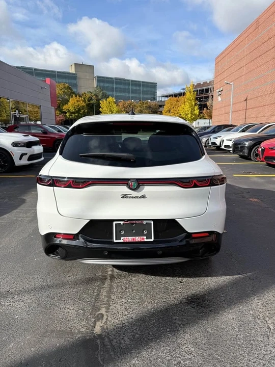 2024 Alfa Romeo Tonale - Image 3 of 18
