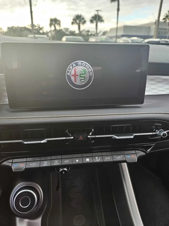 2024 Alfa Romeo Tonale - Image 9 of 13
