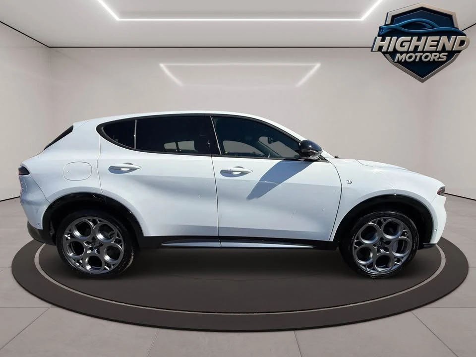 2024 Alfa Romeo Tonale - Image 4 of 9