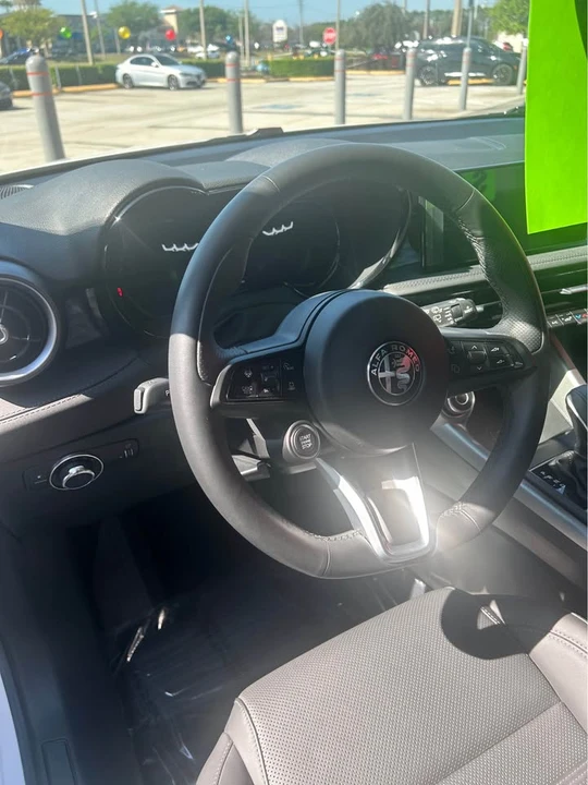 2024 Alfa Romeo Tonale - Image 8 of 13