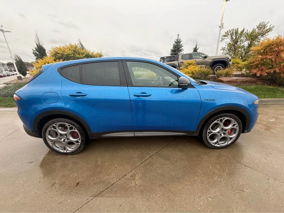 2024 Alfa Romeo Tonale - Image 2 of 12