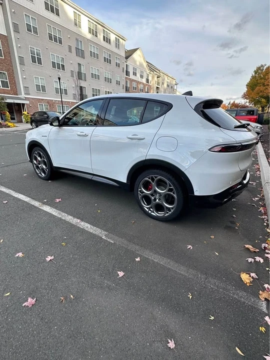 2024 Alfa Romeo Tonale - Image 3 of 5