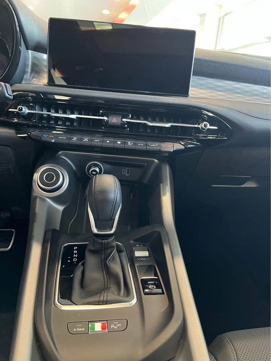 2024 Alfa Romeo Tonale - Image 12 of 19