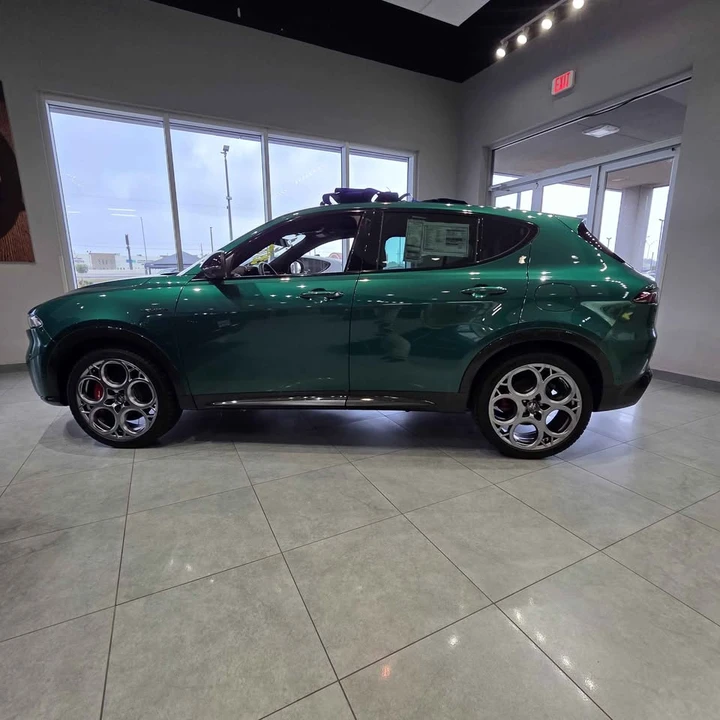 2024 Alfa Romeo Tonale - Image 9 of 10