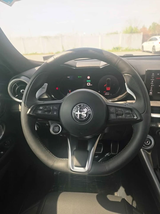 2024 Alfa Romeo Tonale - Image 12 of 18