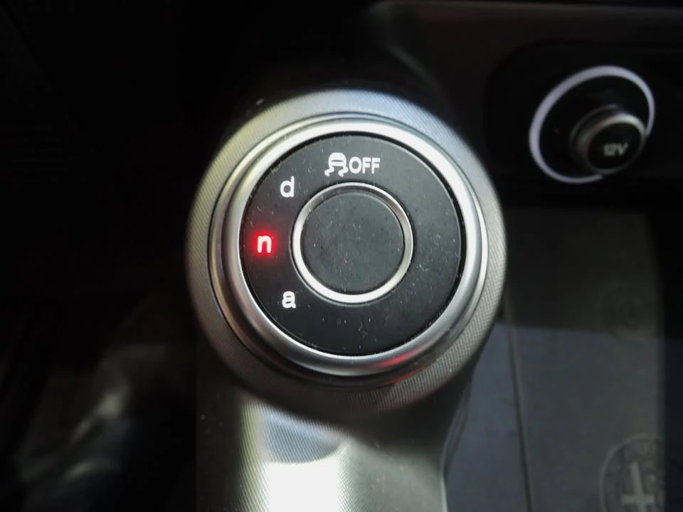 2024 Alfa Romeo Tonale - Image 10 of 10