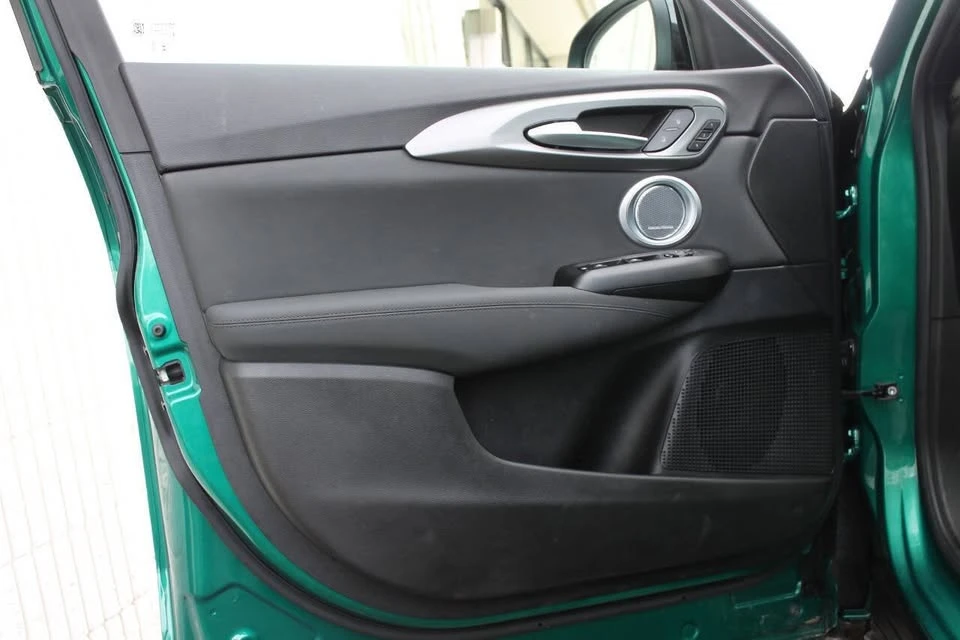 2024 Alfa Romeo Tonale - Image 9 of 20