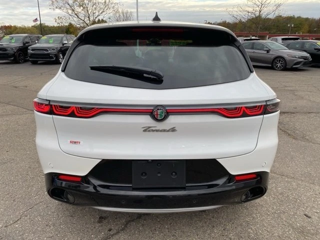 2024 Alfa Romeo Tonale - Image 2 of 18