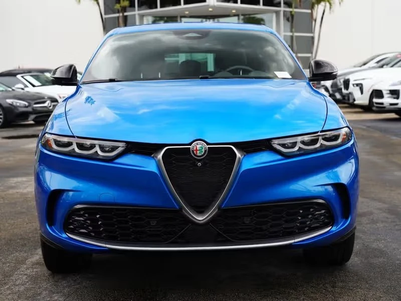 2024 Alfa Romeo Tonale - Image 2 of 13