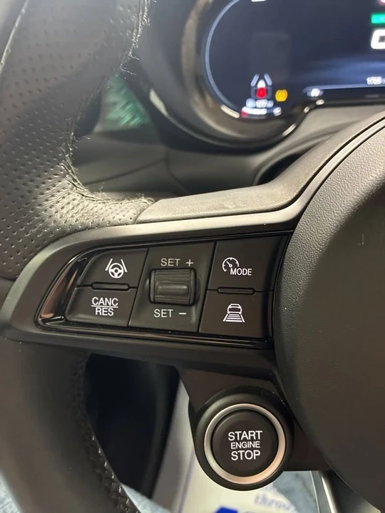 2024 Alfa Romeo Tonale - Image 11 of 17