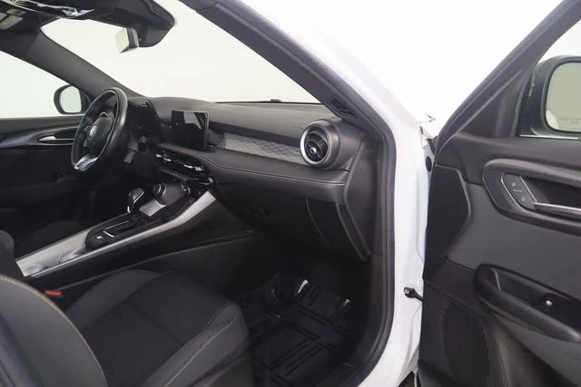 2024 Alfa Romeo Tonale - Image 14 of 19