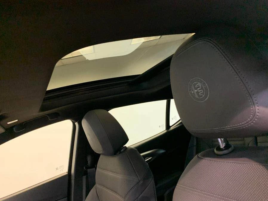 2024 Alfa Romeo Tonale - Image 8 of 13