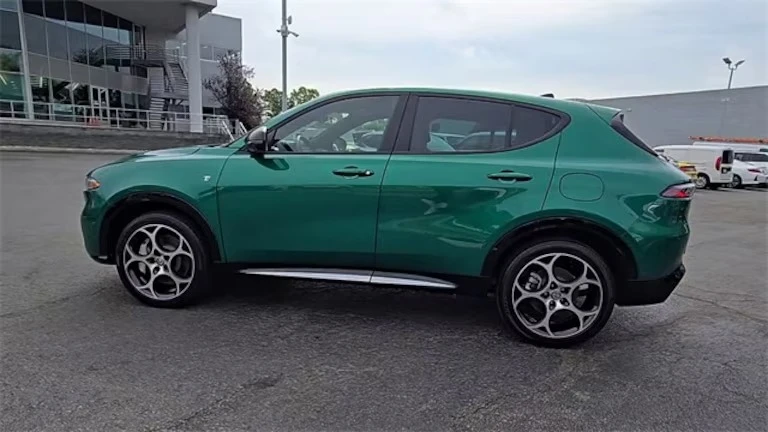 2024 Alfa Romeo Tonale - Image 9 of 15