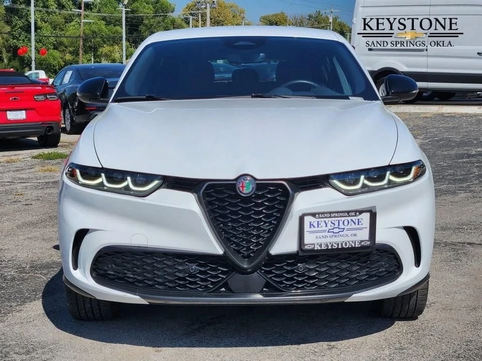 2024 Alfa Romeo Tonale - Image 2 of 19