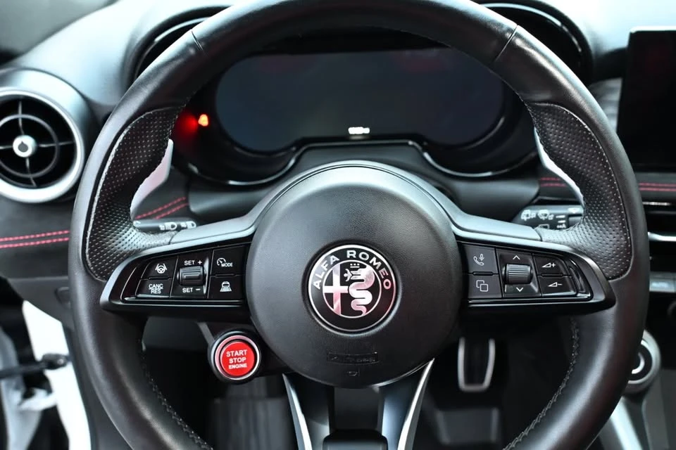 2024 Alfa Romeo Tonale - Image 11 of 20