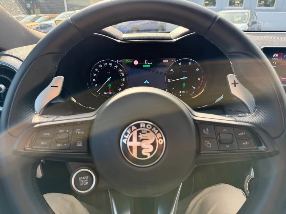 2024 Alfa Romeo Tonale - Image 10 of 10