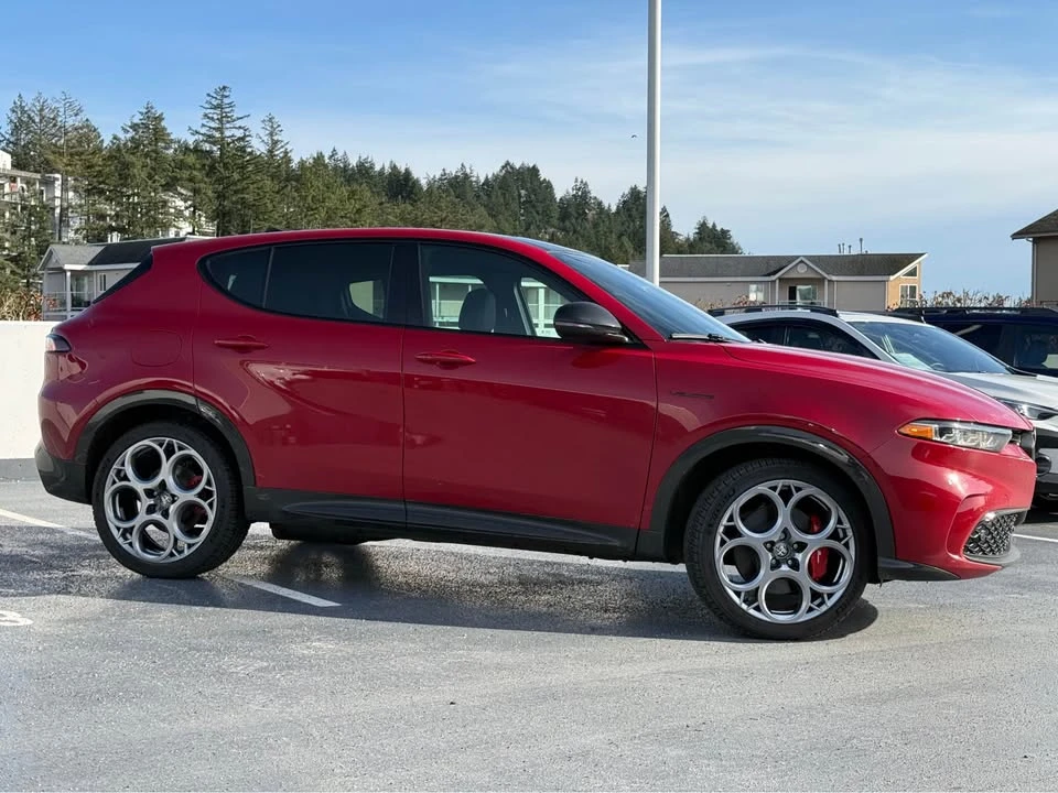 2024 Alfa Romeo Tonale - Image 2 of 10