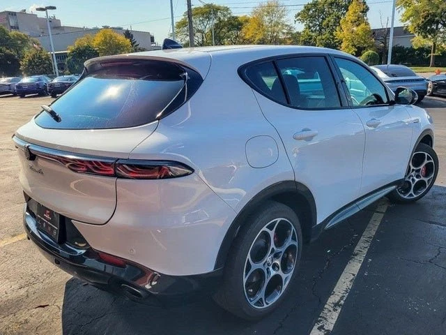 2024 Alfa Romeo Tonale - Image 6 of 18