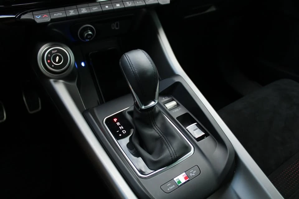 2024 Alfa Romeo Tonale - Image 14 of 20