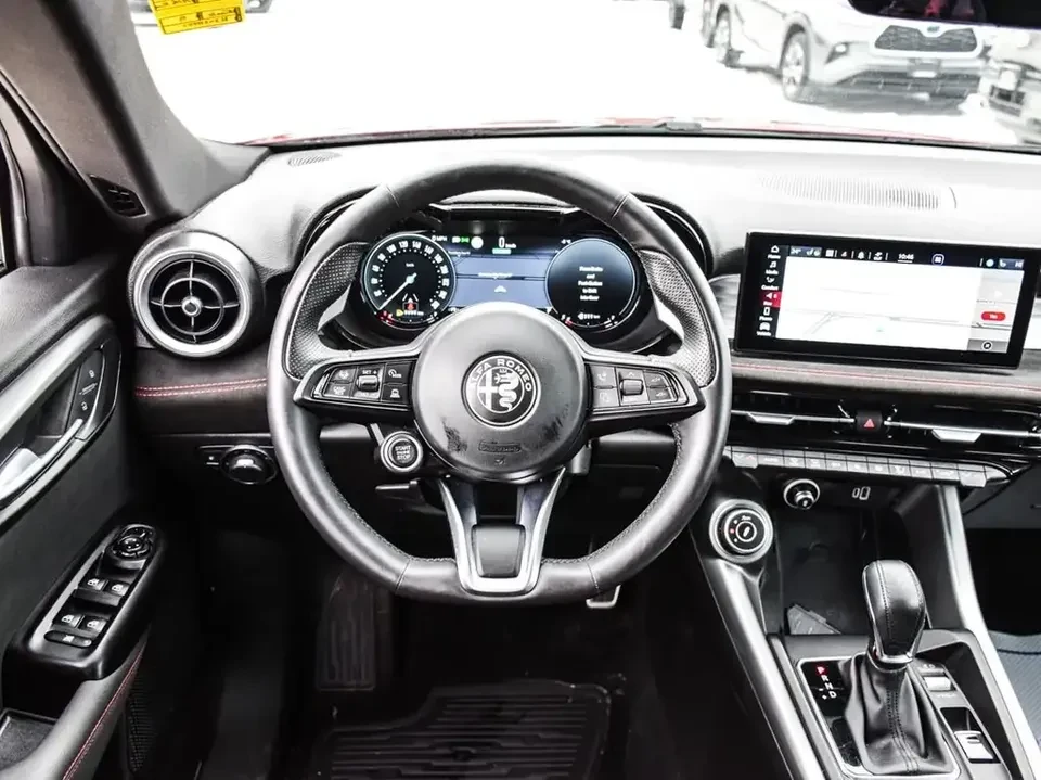 2024 Alfa Romeo Tonale - Image 11 of 20