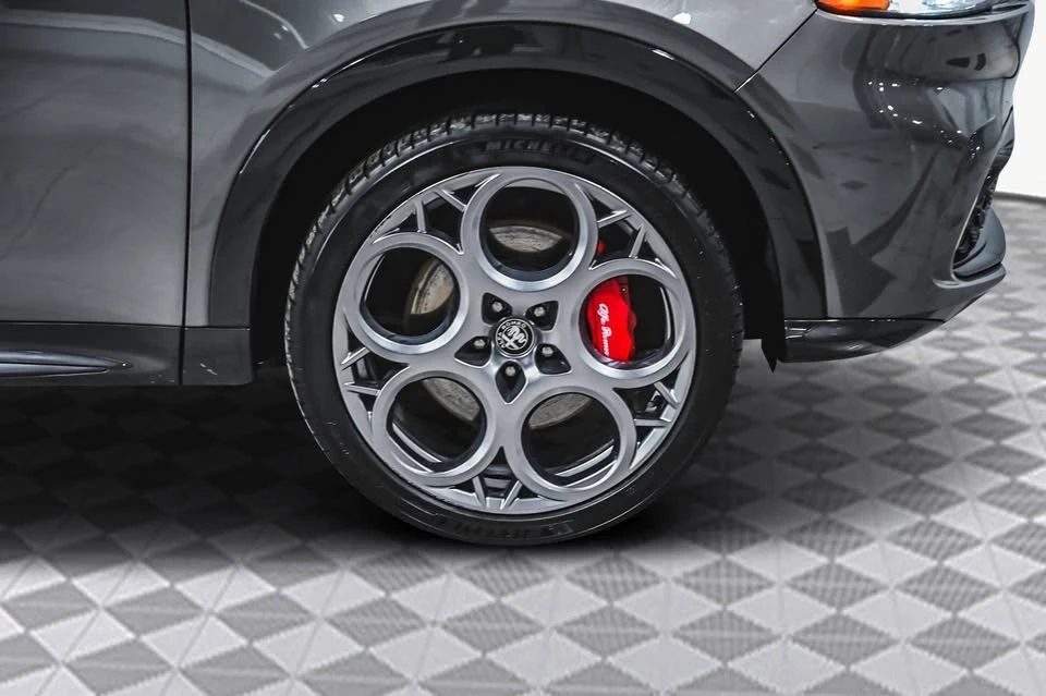 2024 Alfa Romeo Tonale - Image 9 of 19