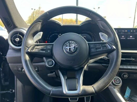 2024 Alfa Romeo Tonale - Image 5 of 6