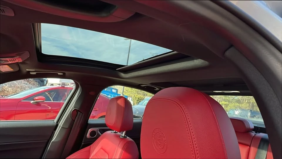 2024 Alfa Romeo Giulia - Image 13 of 14
