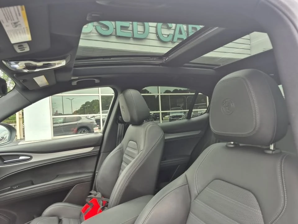 2024 Alfa Romeo Stelvio - Image 13 of 19