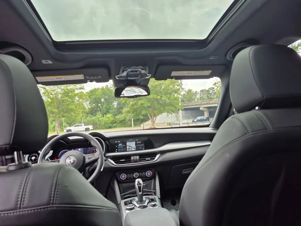 2024 Alfa Romeo Stelvio - Image 11 of 19