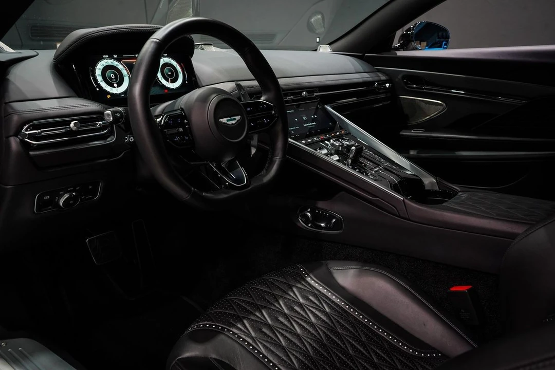 2024 Aston Martin DB12 - Image 27 of 31