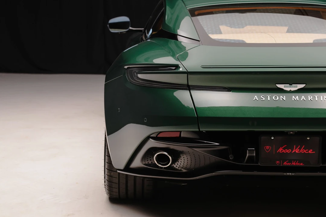 2024 Aston Martin DB12 - Image 27 of 31